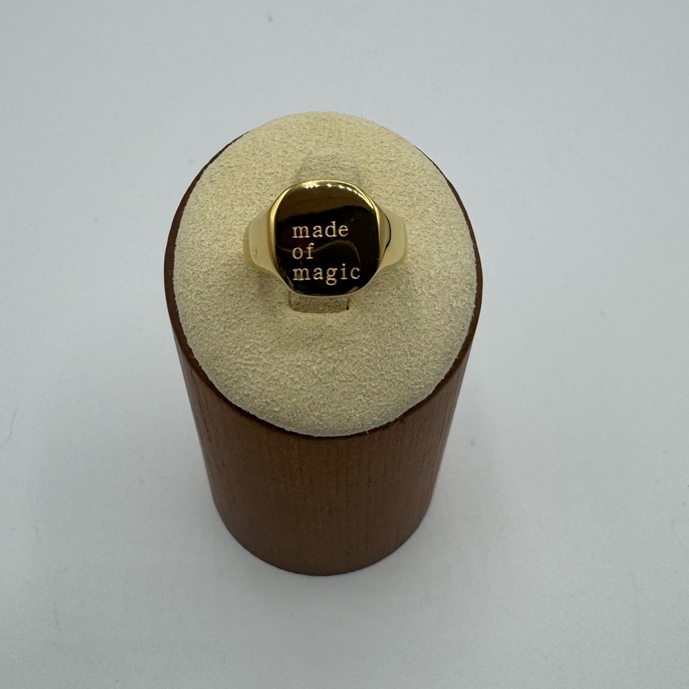 ✨ 14k “Made of Magic” Signet Ring ✨ - Picture 4 of 6